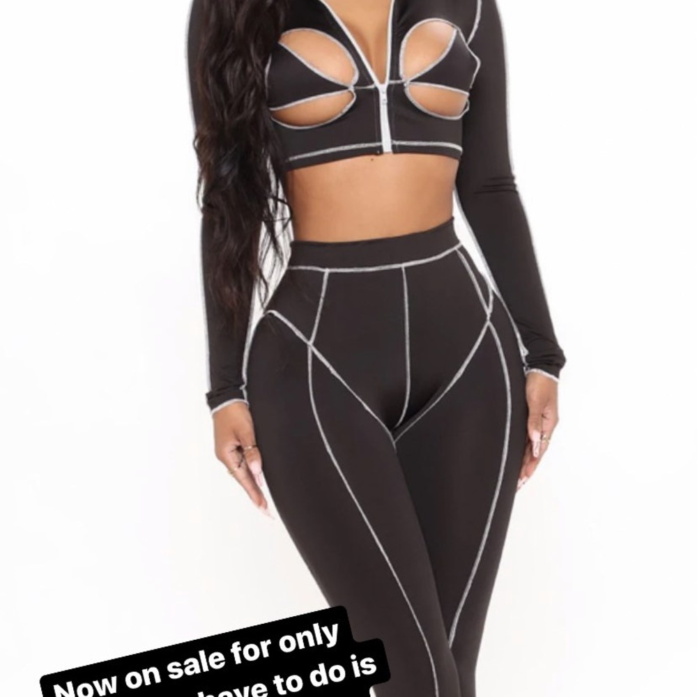 Two piece set - Picture 2 of 2